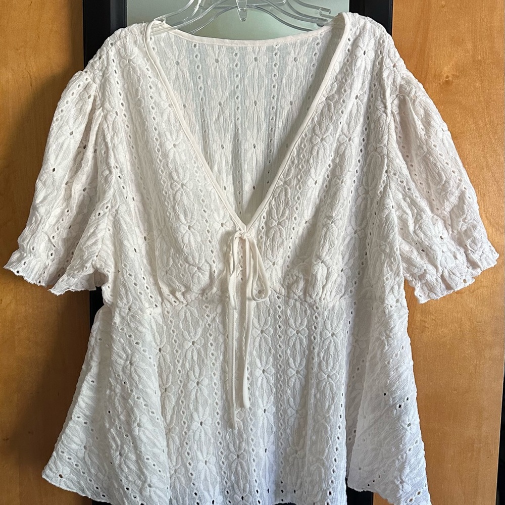 Cream/ Off-white Lace blouse